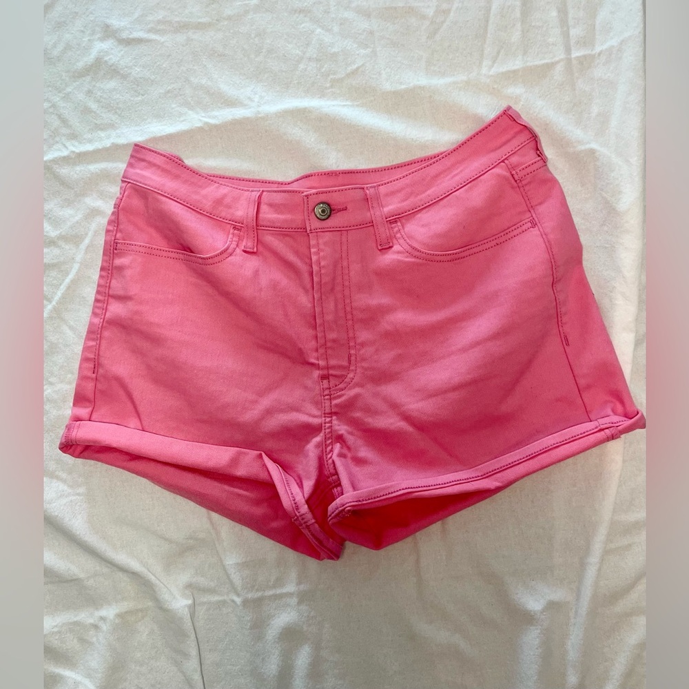 NWOT Old Navy Women’s 12 Hi-Rise Pink Stretchy Denim Shorts